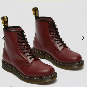 NWT Dr. Martens 1460 Smooth Leather Lace Up Cherry Red Boots